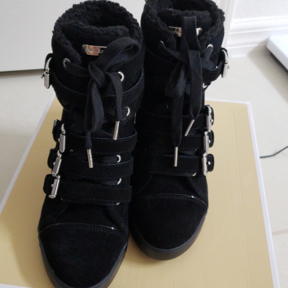 Booties - Picture 6 of 6